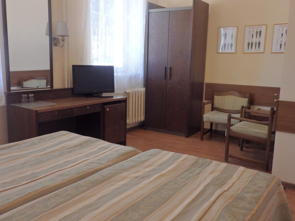 Hotel Gosciniec Borne Sulinowo - Byla Baza Wojskowa Zimmer foto